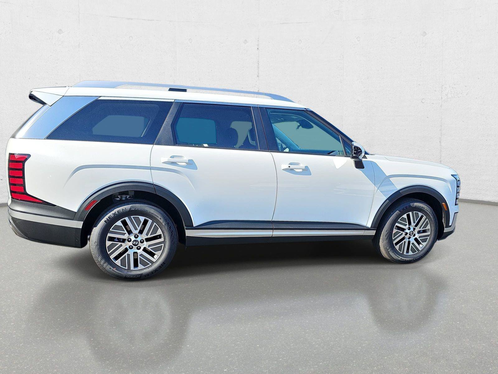 New 2027 Hyundai Palisade SEL FWD image 2