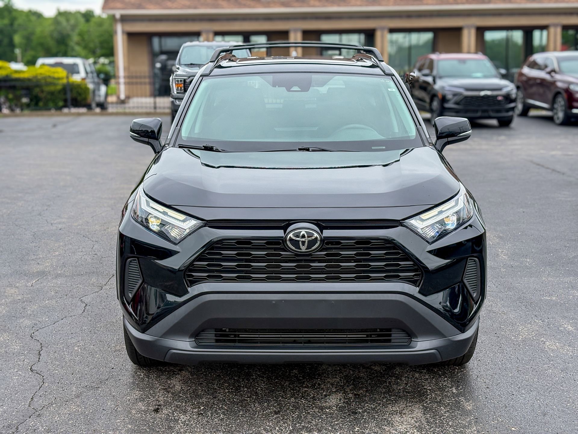 Used 2023 Toyota RAV4 XLE w/ Convenience Package AWD/4WD image 5