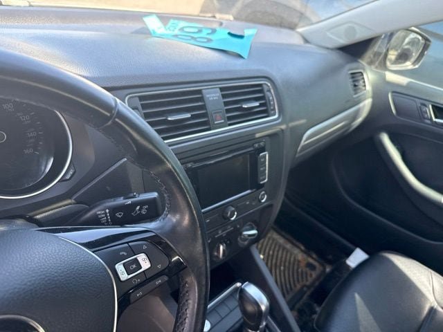 Used 2015 Volkswagen Jetta SE FWD image 21