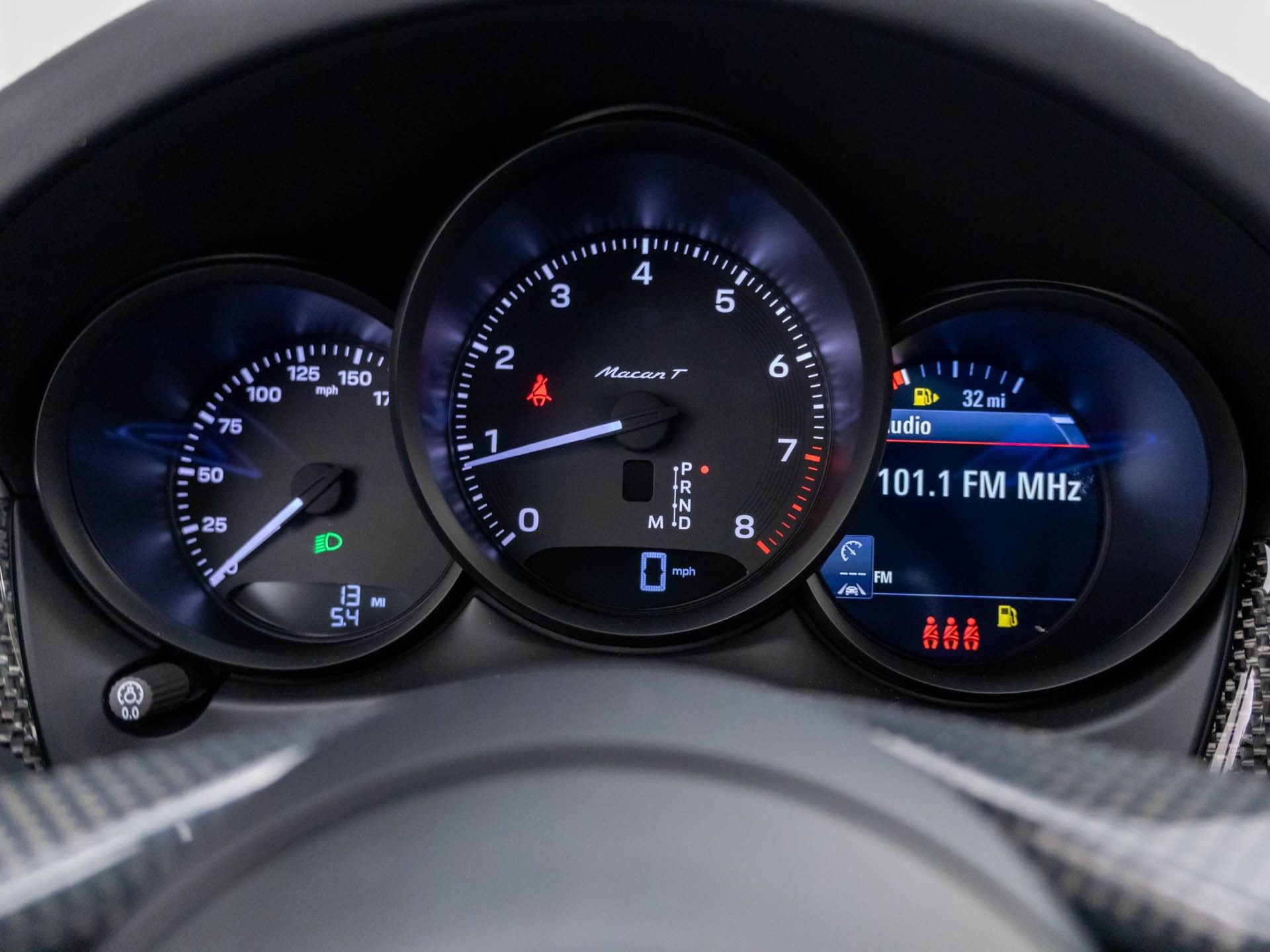 New 2026 Porsche Macan Turbo AWD/4WD image 22