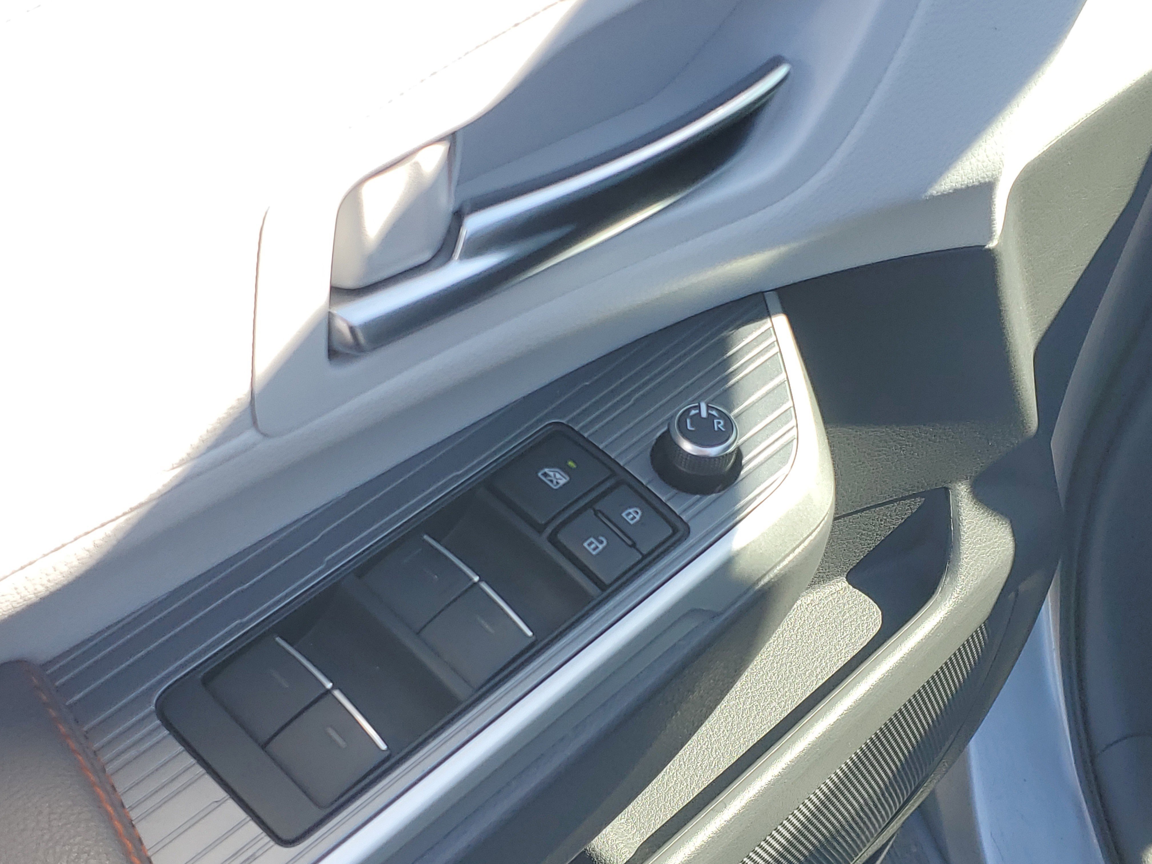 Certified 2022 Toyota Sienna XSE w/ XSE Plus Package FWD image 21