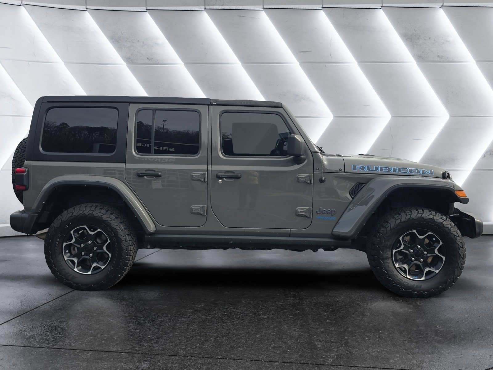 Used 2022 Jeep Wrangler Unlimited Rubicon 4xe w/ Cold Weather Group image 6