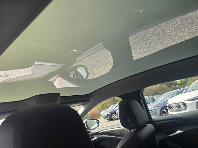 New 2025 Audi A6 e-tron Premium AWD/4WD image 18