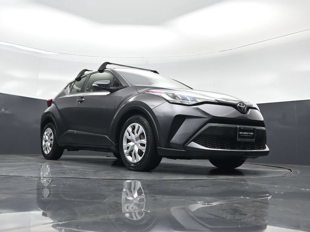 Used 2020 Toyota C-HR LE FWD image 43