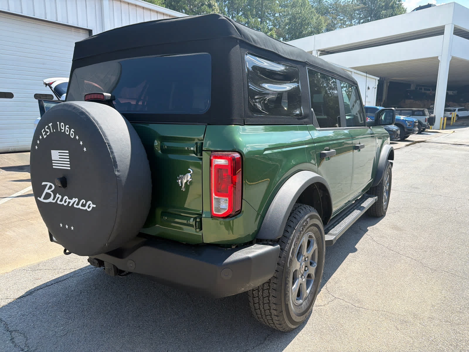 Used 2025 Ford Bronco Big Bend AWD/4WD image 2