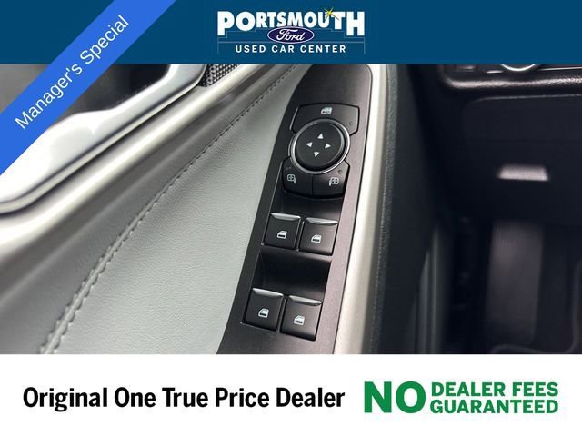 Used 2022 Ford Explorer XLT w/ Equipment Group 202A image 18