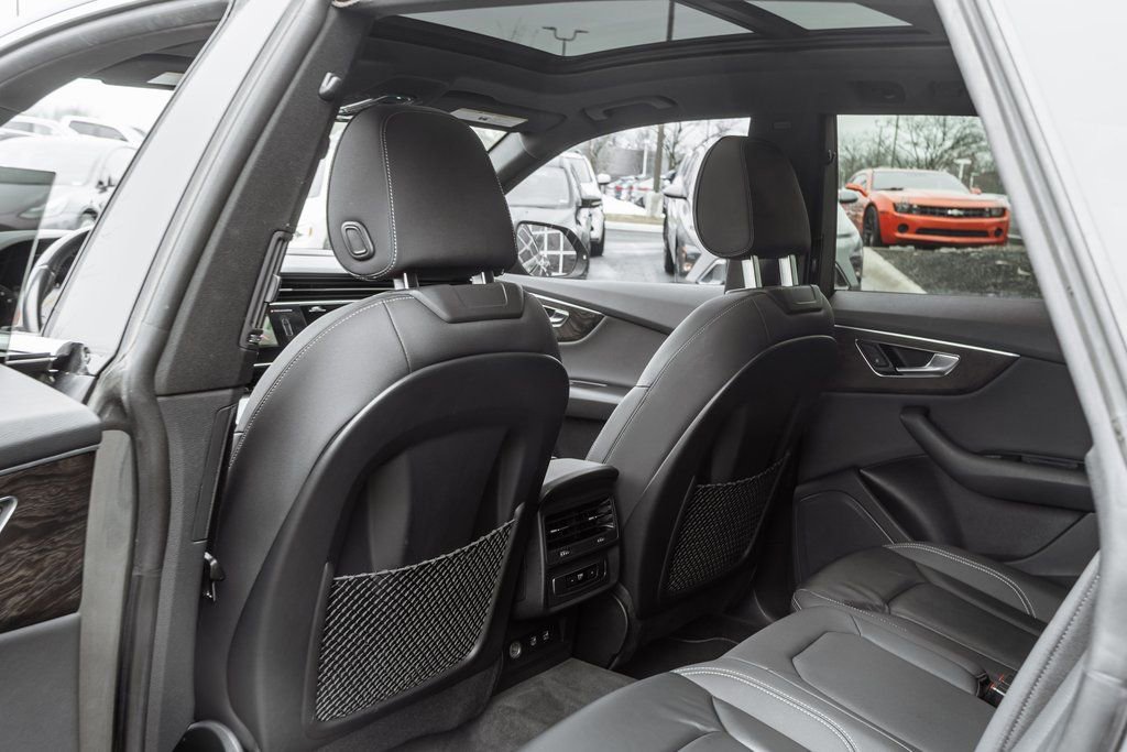 Used 2019 Audi Q8 Premium image 29
