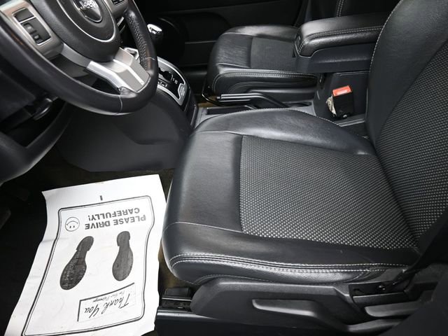 Used 2016 Jeep Compass Latitude image 15