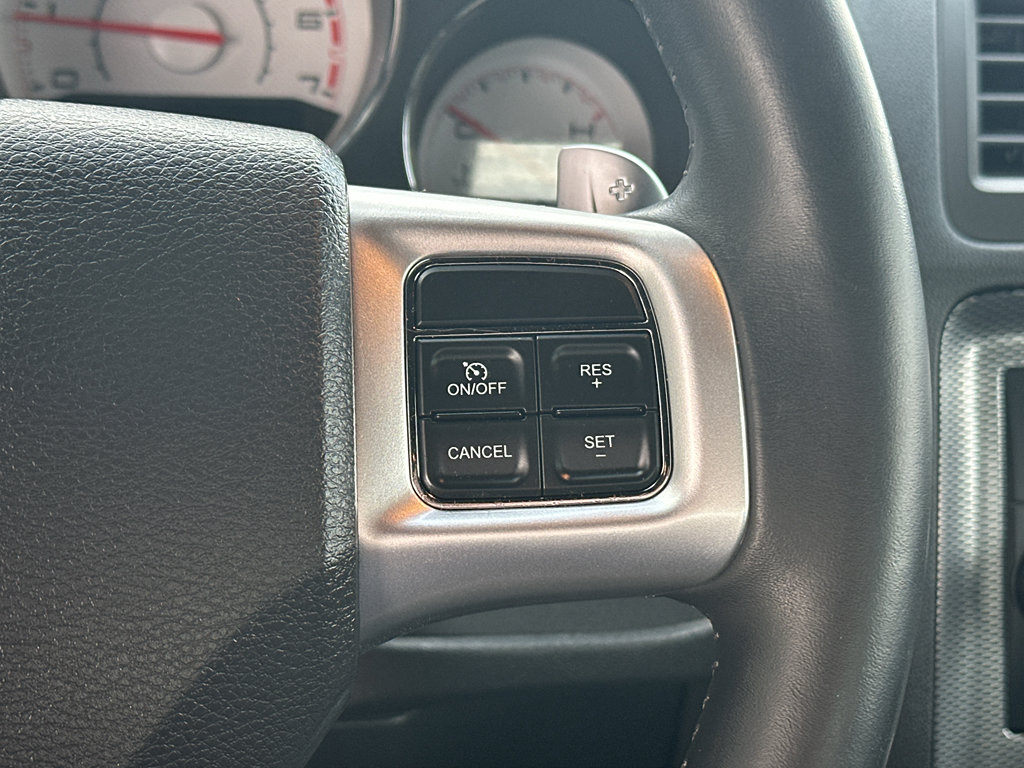 Used 2012 Dodge Challenger R/T image 15