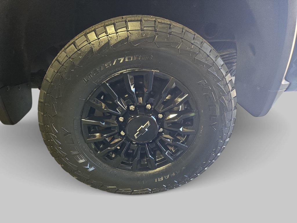 Used 2021 Chevrolet Silverado 2500 LTZ w/ LTZ Plus Package AWD/4WD image 34