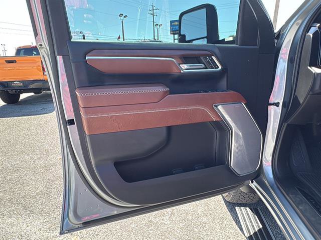 Used 2024 GMC Sierra 2500 Denali Ultimate image 25