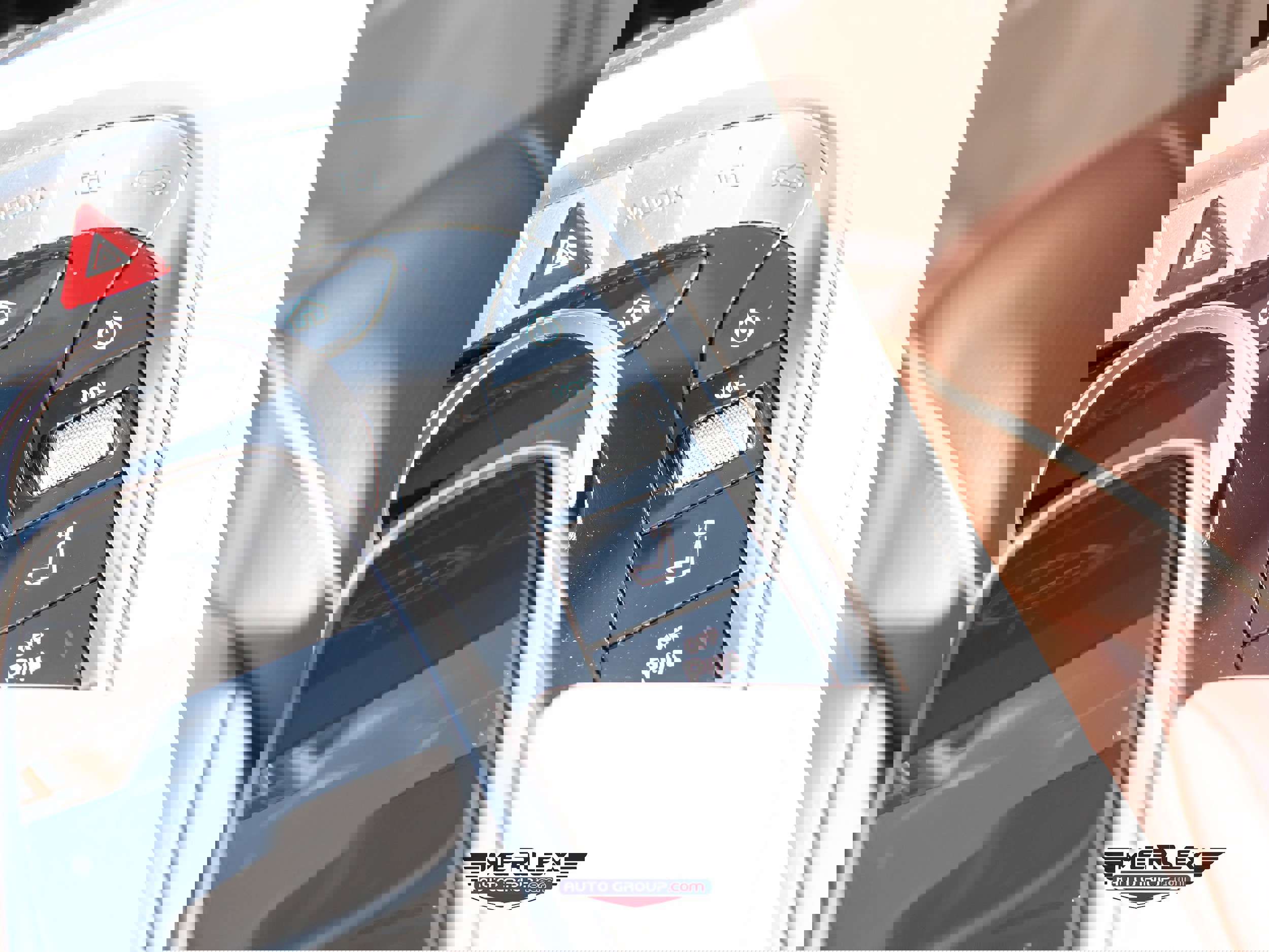 Used 2018 Mercedes-Benz S 560 4MATIC Sedan w/ Premium Package image 37