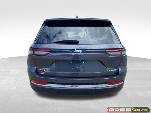 New 2026 Jeep Grand Cherokee Laredo X AWD/4WD image 4