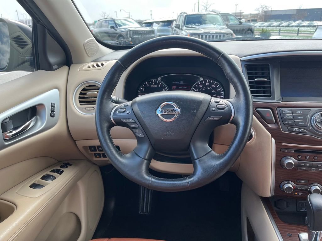 Used 2019 Nissan Pathfinder Platinum image 18