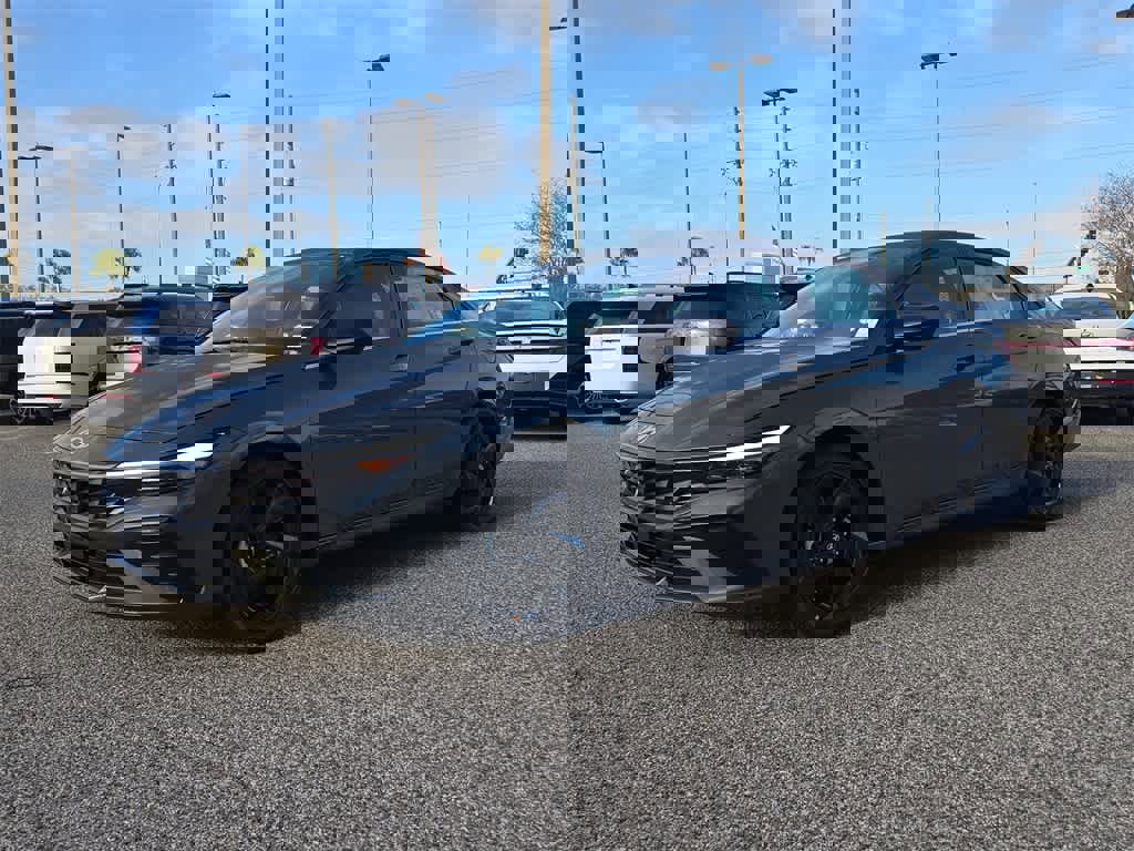 New 2026 Hyundai Elantra SEL Sport Premium image 2