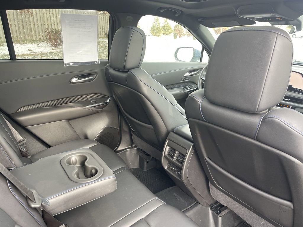 Certified 2024 Cadillac XT4 Sport w/ Cold Weather Package image 29