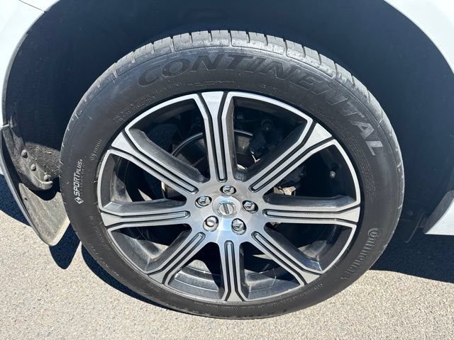 Used 2018 Volvo XC60 T5 Inscription w/ Convenience Package AWD/4WD image 12