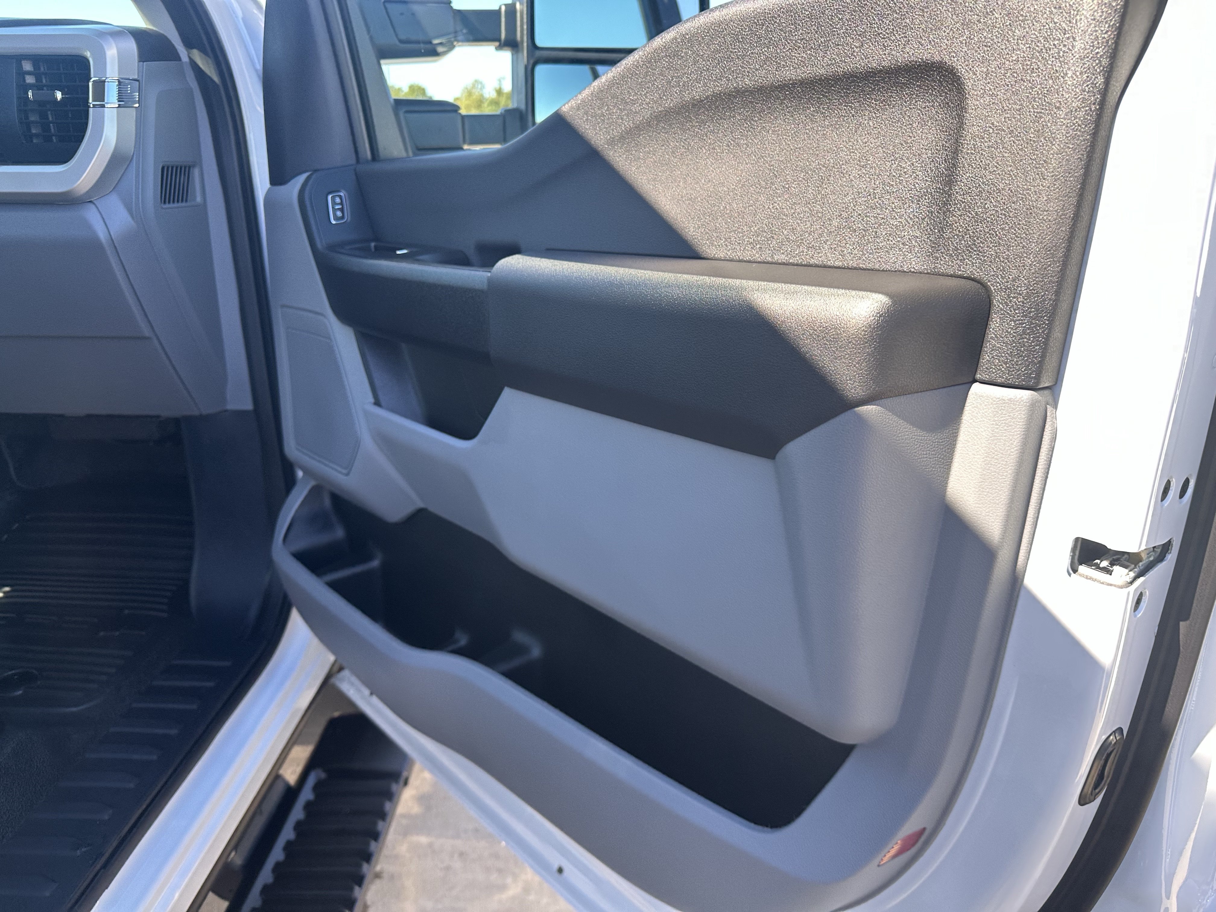 Used 2025 Ford F250 XL w/ XL Chrome Package AWD/4WD image 14