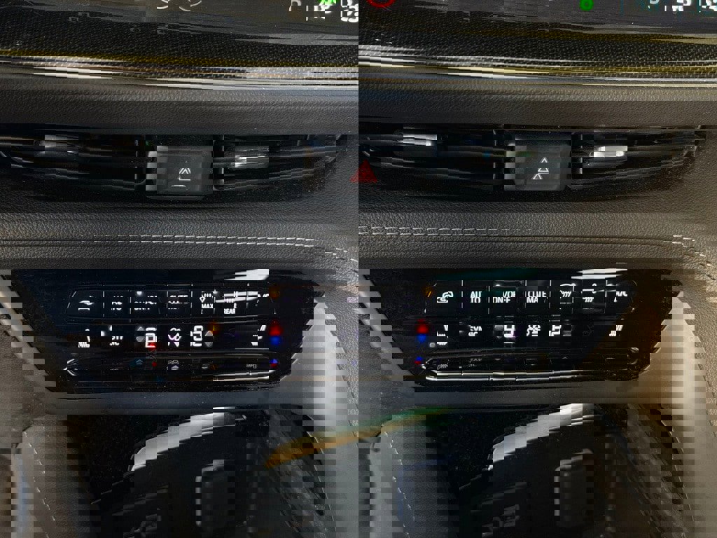 Used 2023 Buick Envision Essence image 15