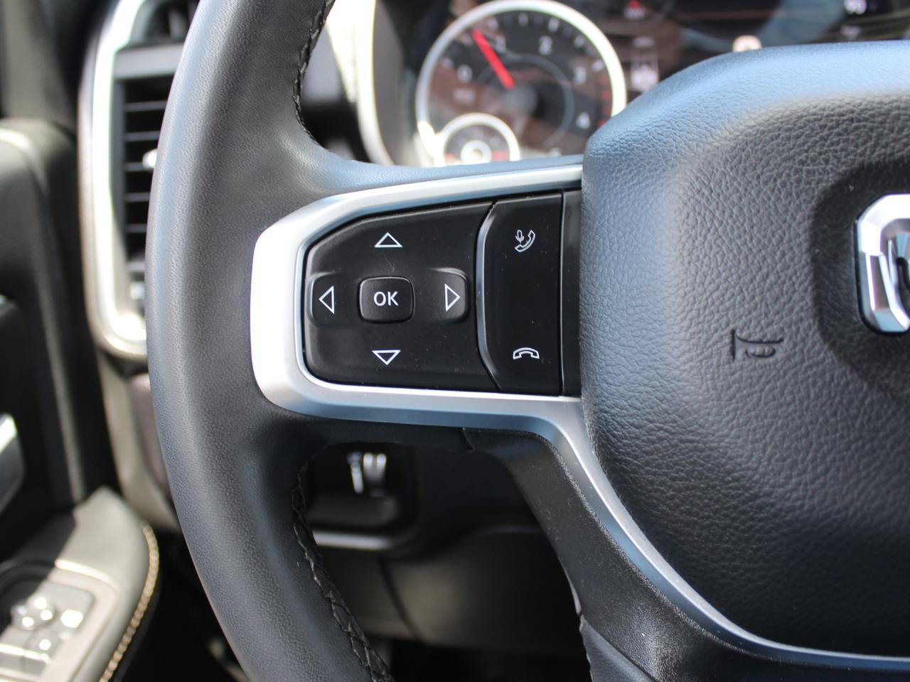 Used 2025 RAM 5500 4x4 Crew Cab image 25