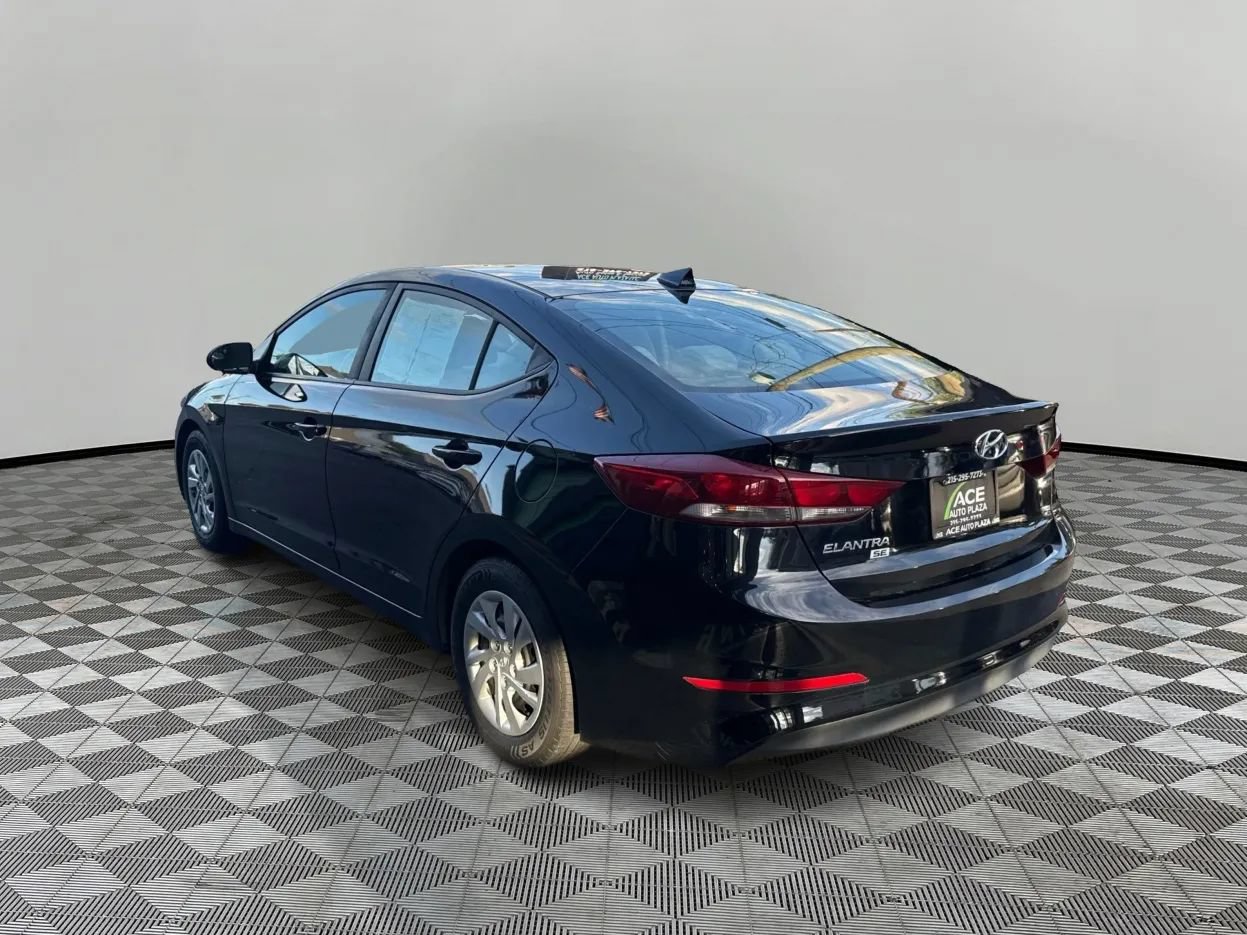 Used 2017 Hyundai Elantra SE FWD image 7