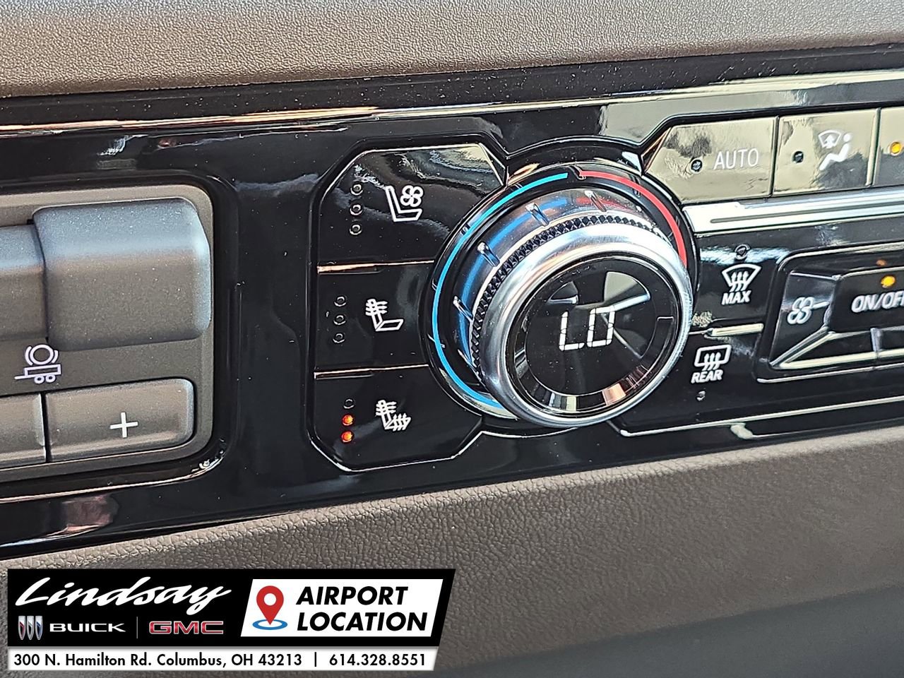 New 2025 GMC Sierra 1500 SLT w/ SLT Premium Plus Package image 38