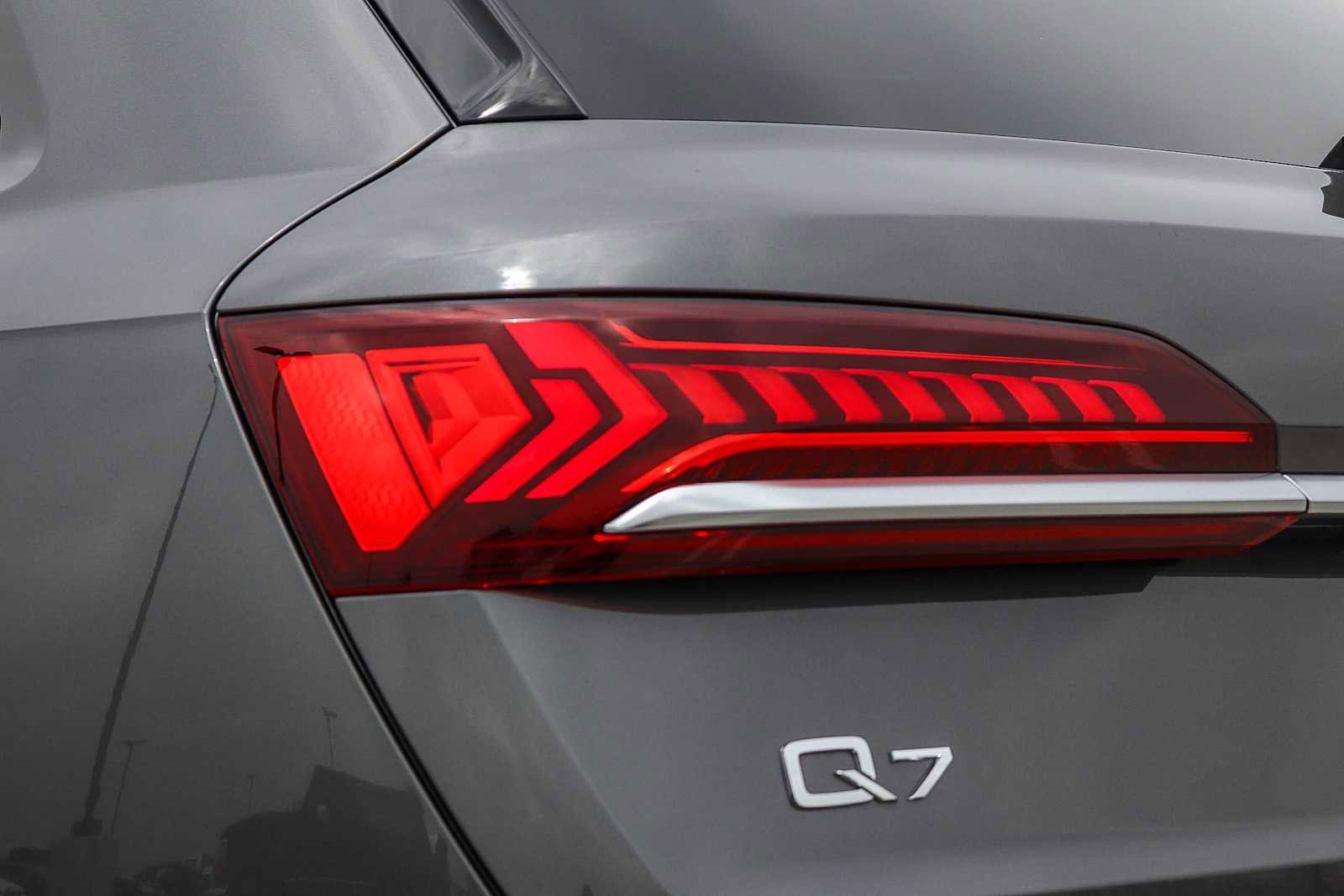 Used 2023 Audi Q7 2.0T Premium w/ Convenience Package AWD/4WD image 12