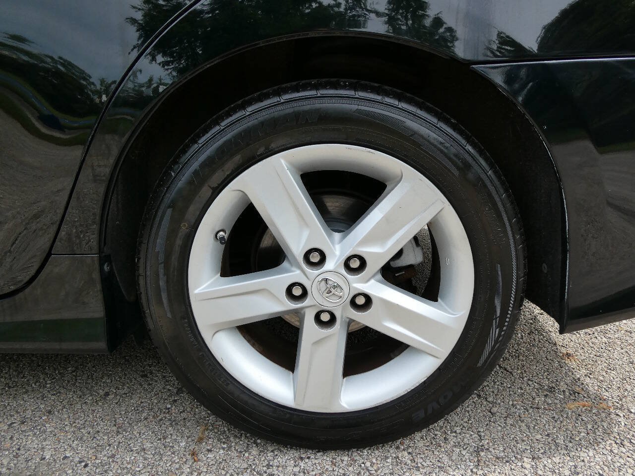 Used 2012 Toyota Camry SE FWD image 29