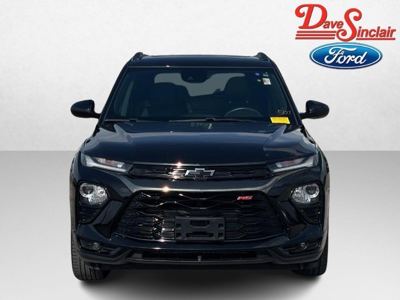 Used 2022 Chevrolet TrailBlazer RS w/ Sun and Liftgate Package FWD image 2