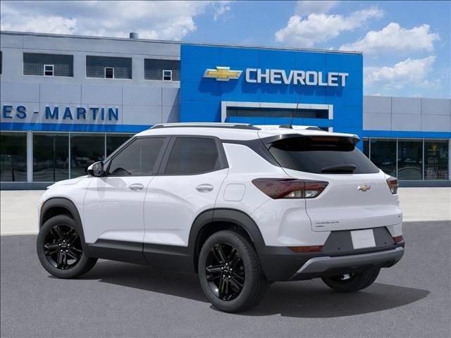 New 2026 Chevrolet TrailBlazer LT w/ Midnight Edition AWD/4WD image 3