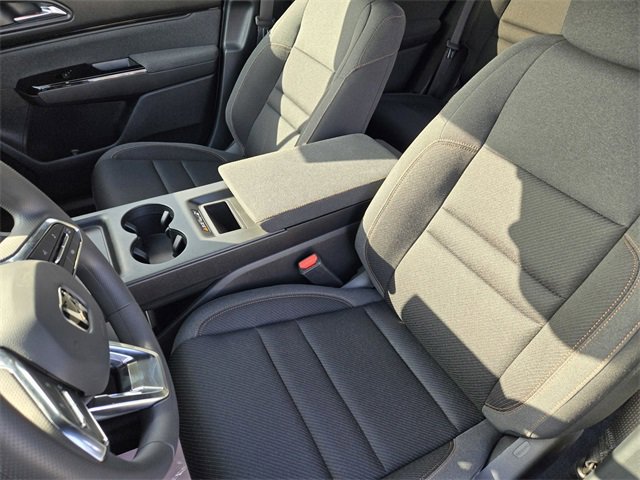 New 2025 Honda Prologue EX image 19