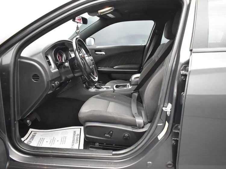 Used 2022 Dodge Charger SXT RWD image 14