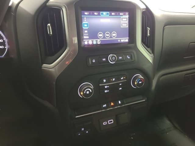 Used 2021 Chevrolet Silverado 2500 Custom w/ Custom Value Package AWD/4WD image 28