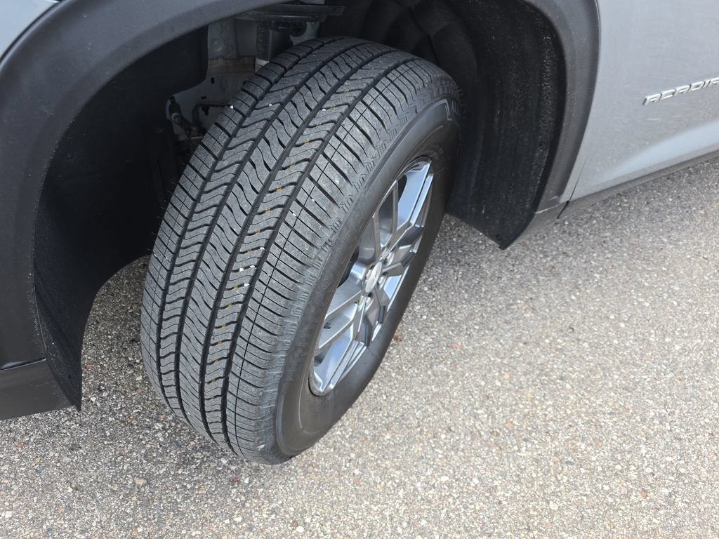 New 2026 GMC Acadia Elevation w/ LPO, Floor Liner Package FWD image 37