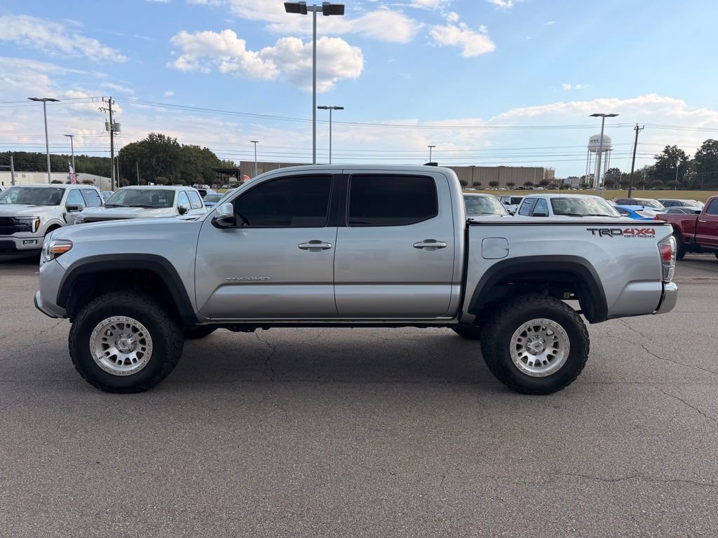 Used 2023 Toyota Tacoma TRD Off-Road AWD/4WD image 6