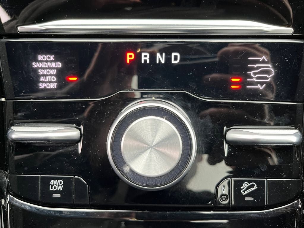 Used 2024 Jeep Grand Cherokee Overland w/ Luxury Tech Group IV image 23