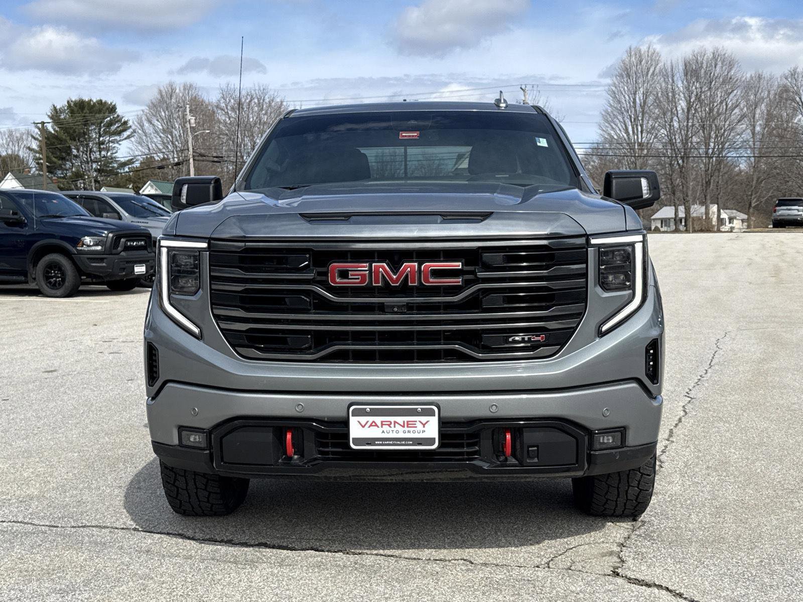 Used 2023 GMC Sierra 1500 AT4 image 2