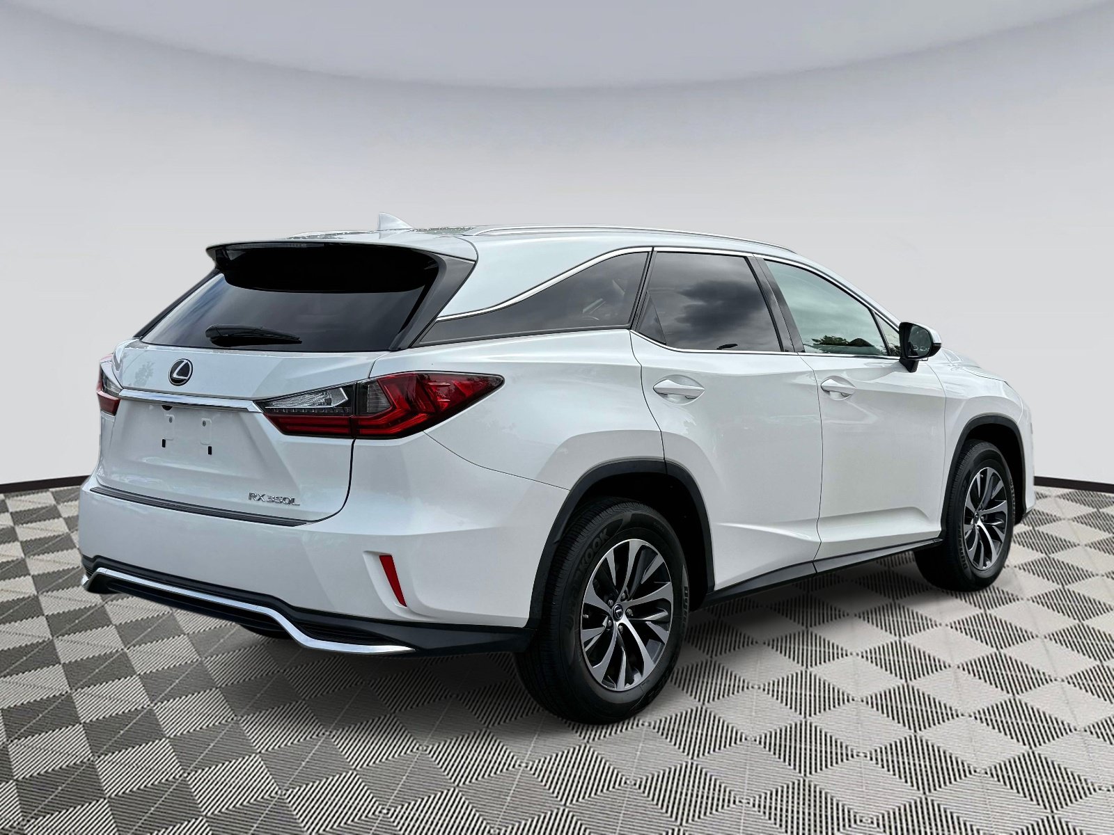 Used 2021 Lexus RX 350L Premium w/ Premium Package AWD/4WD image 2