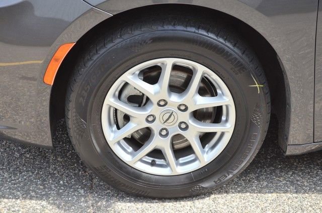 Used 2023 Chrysler Pacifica Touring-L FWD image 13