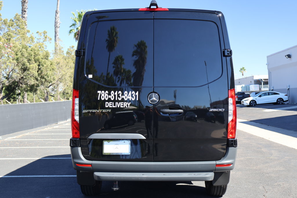Used 2025 Mercedes-Benz Sprinter 2500 image 5