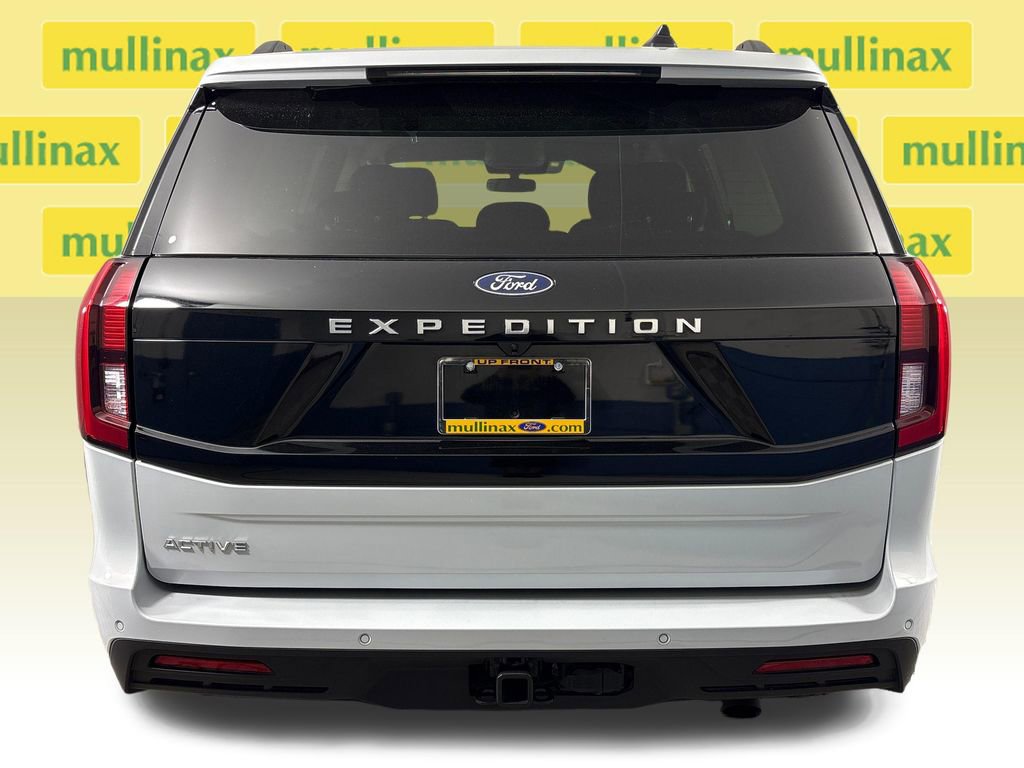 Certified 2025 Ford Expedition Active image 10