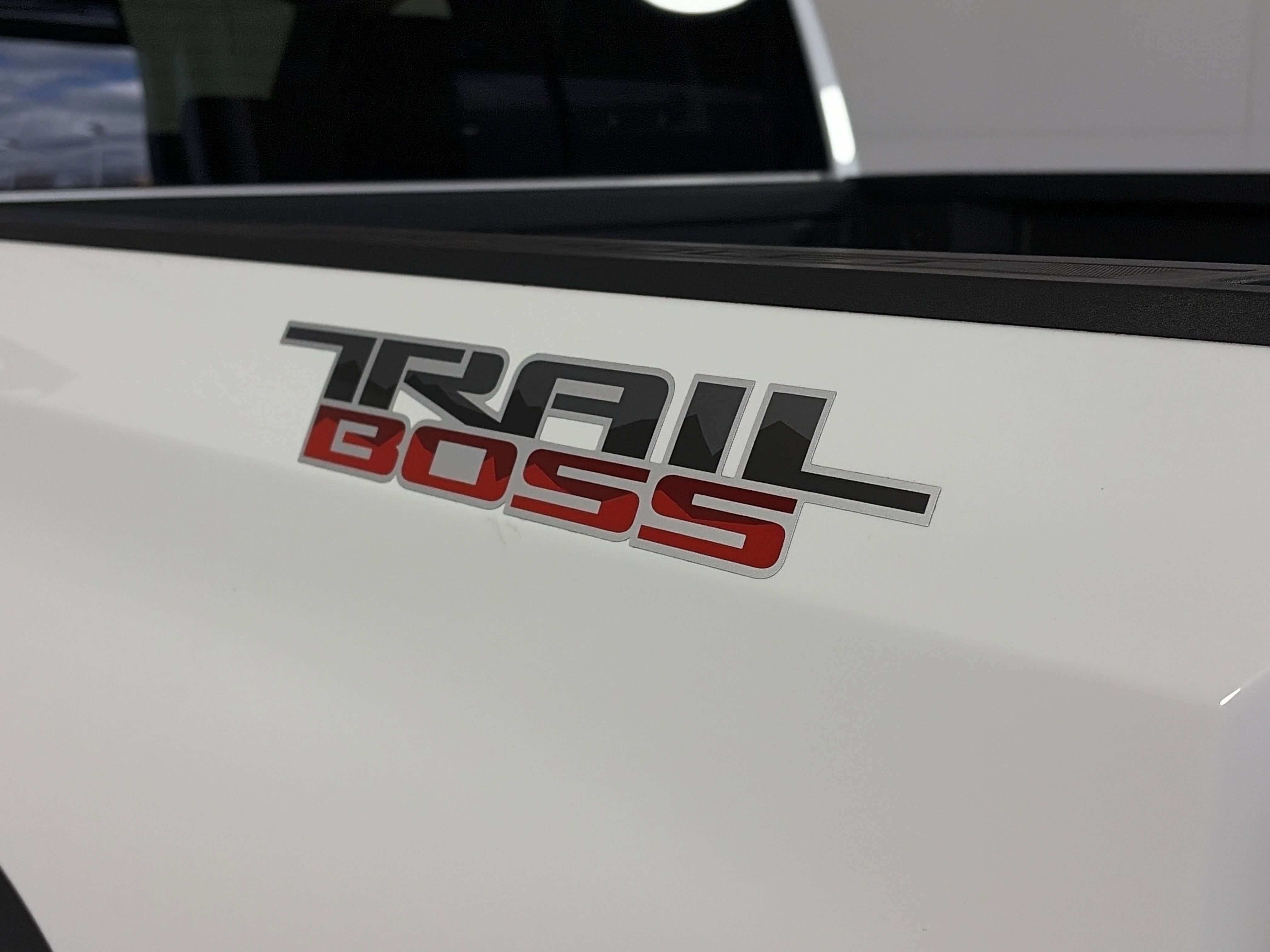 Used 2019 Chevrolet Silverado 1500 Custom Trail Boss w/ Custom Convenience Package image 18