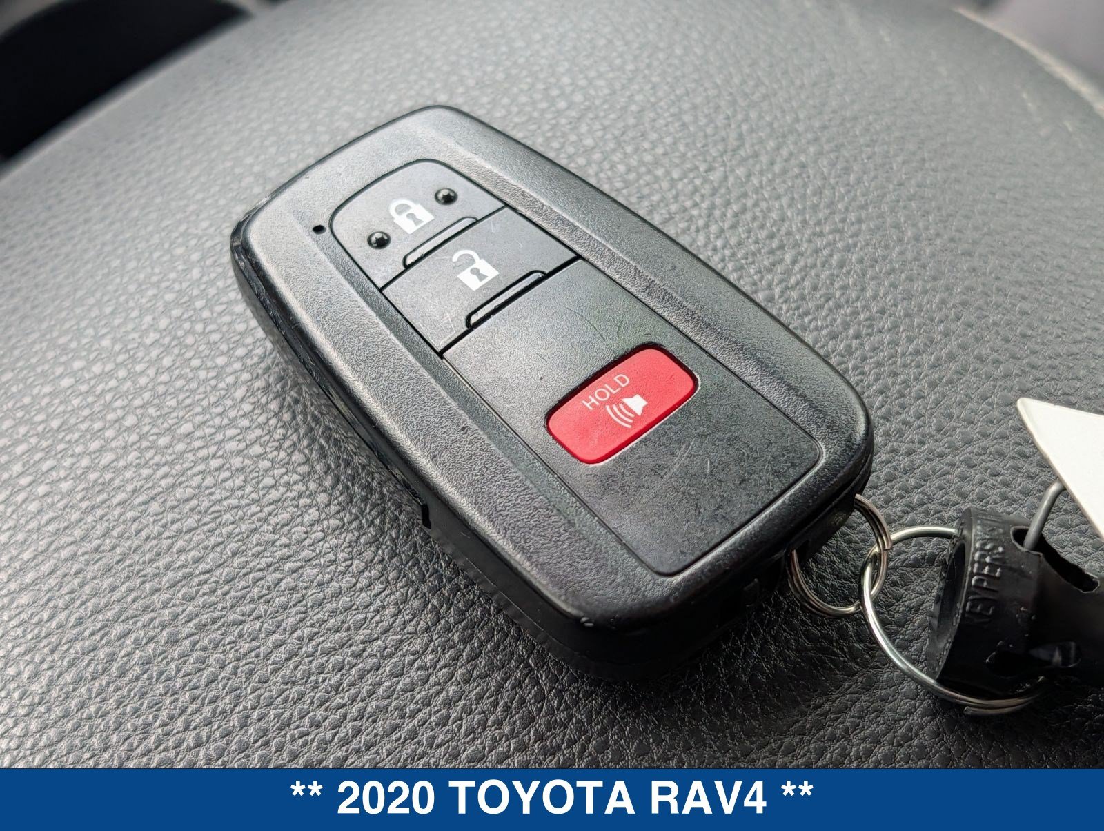 Used 2020 Toyota RAV4 XLE AWD/4WD image 33