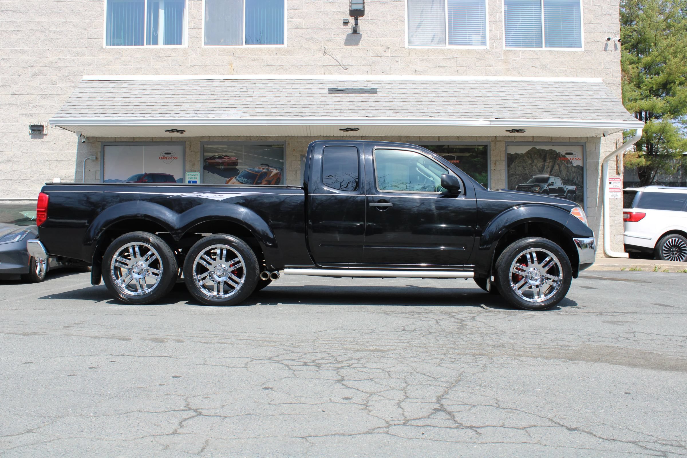 Used 2010 Nissan Frontier SE w/ SE Value Truck Pkg RWD image 21