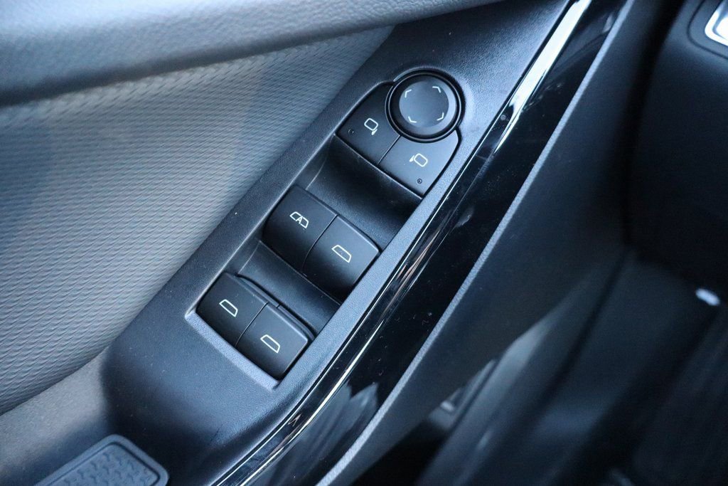 New 2026 Chevrolet Equinox LT w/ Convenience Package II image 15