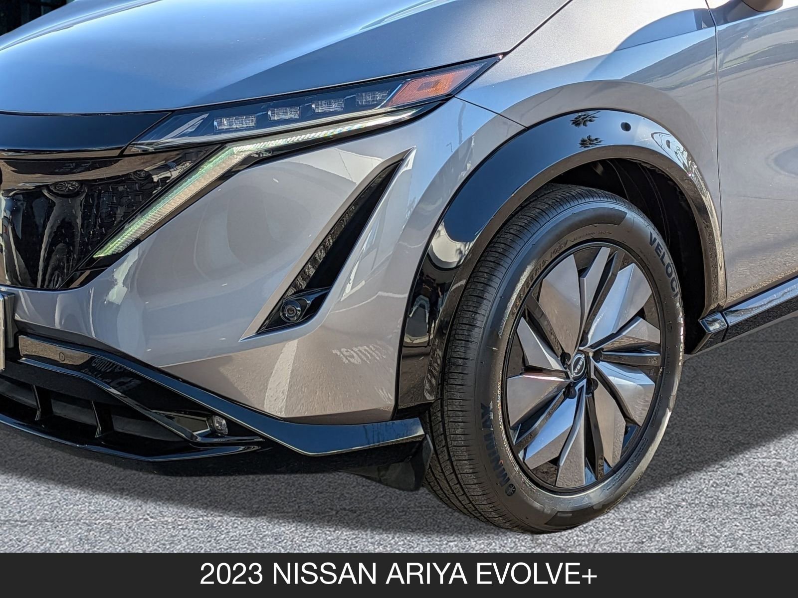 Used 2023 Nissan Ariya FWD image 11