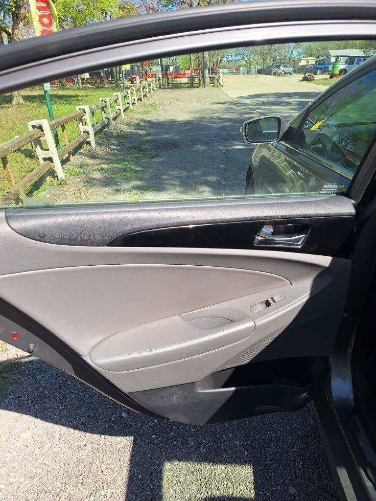 Used 2011 Hyundai Sonata Limited w/ Navigation Pkg 5 FWD image 24