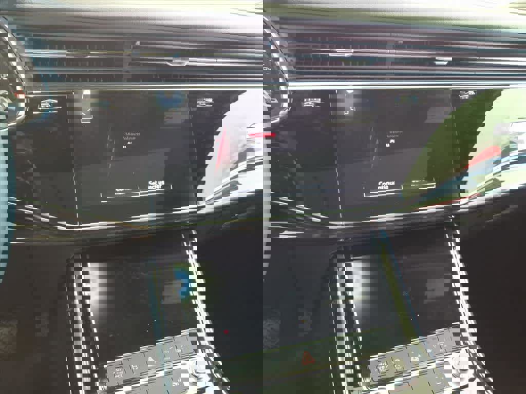 Used 2021 Audi Q7 2.0T Premium image 13