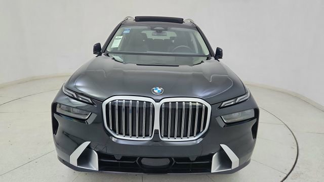 Used 2026 BMW X7 xDrive40i image 2
