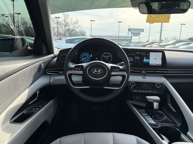 Used 2025 Hyundai Elantra Limited w/ Cargo Package image 8